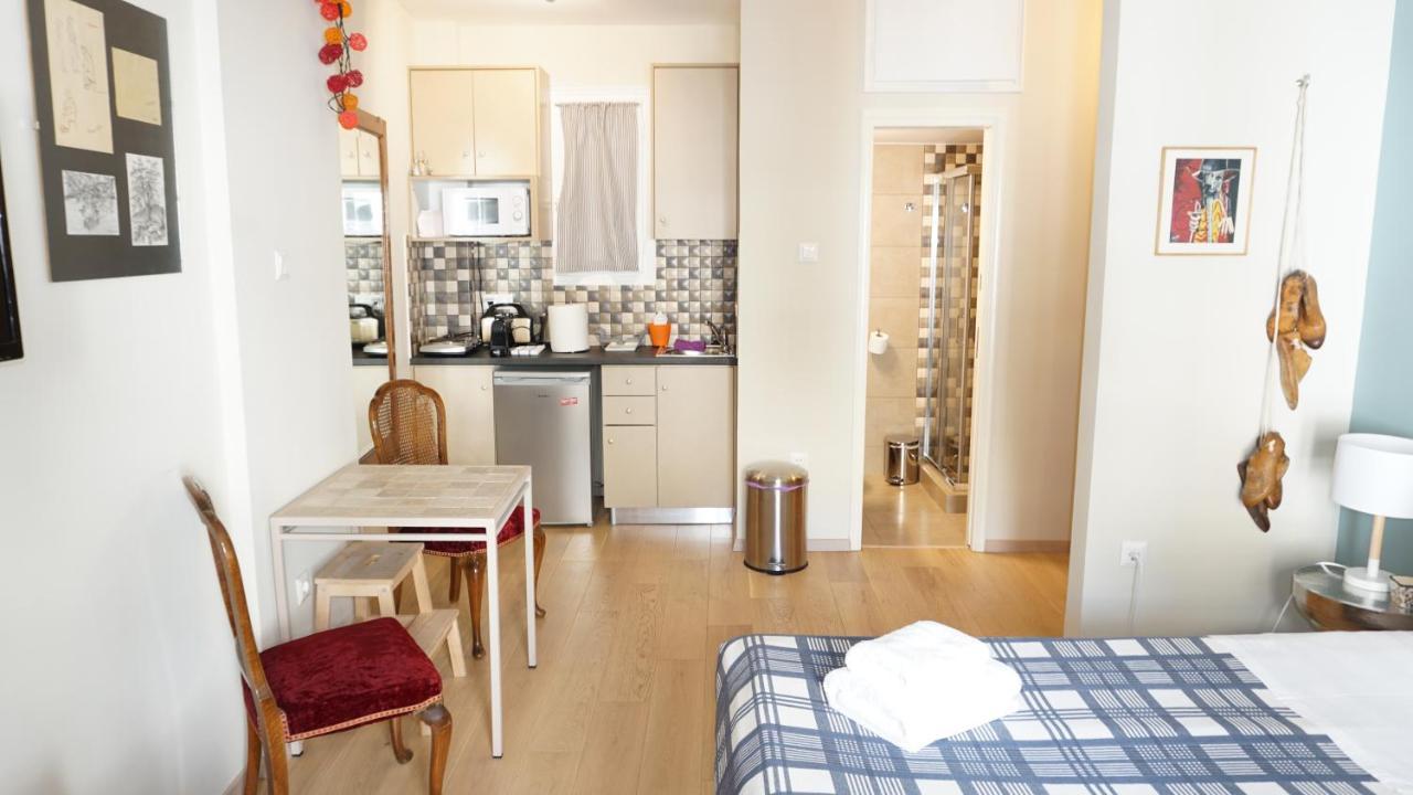 Stylish Studio Below The Acropolis Atenas Exterior foto